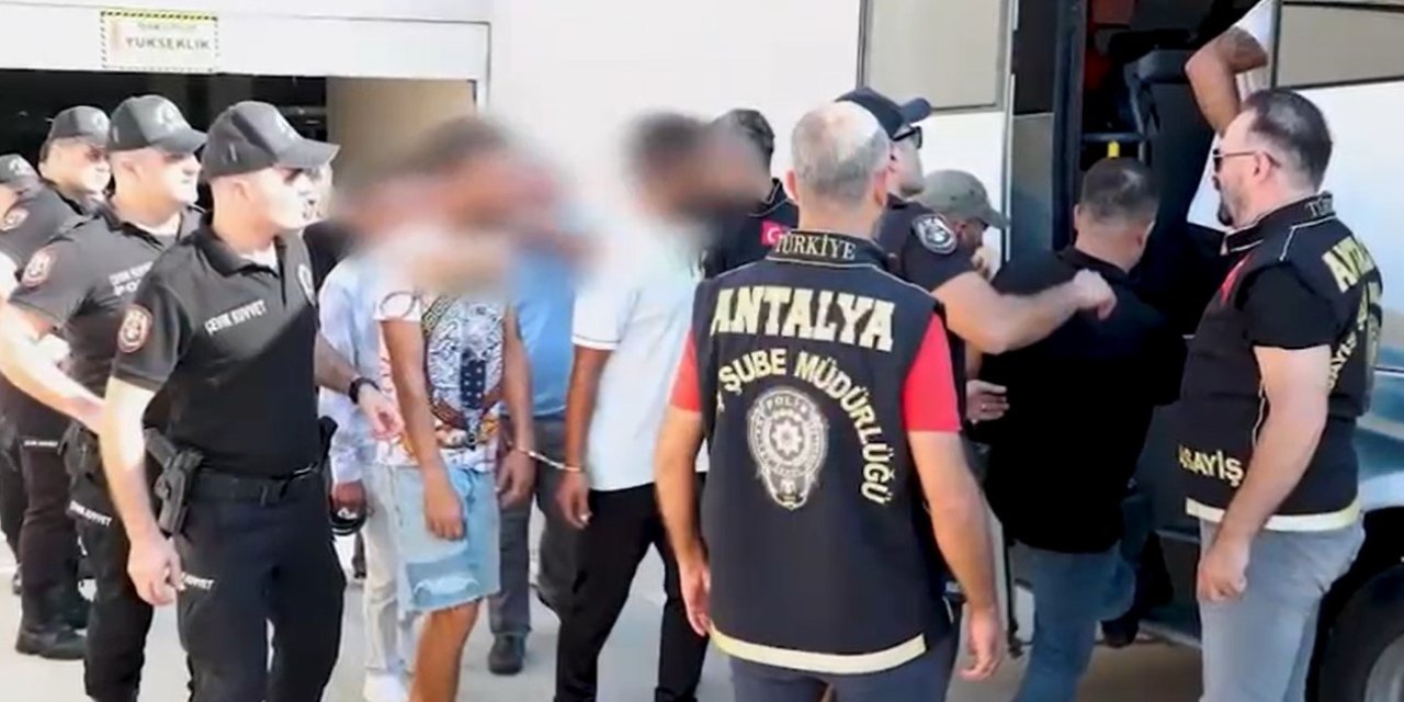 Antalya’da Aranan Şahıslara Yönelik Eş Zamanlı Operasyon: 140 Kişi Yakalandı