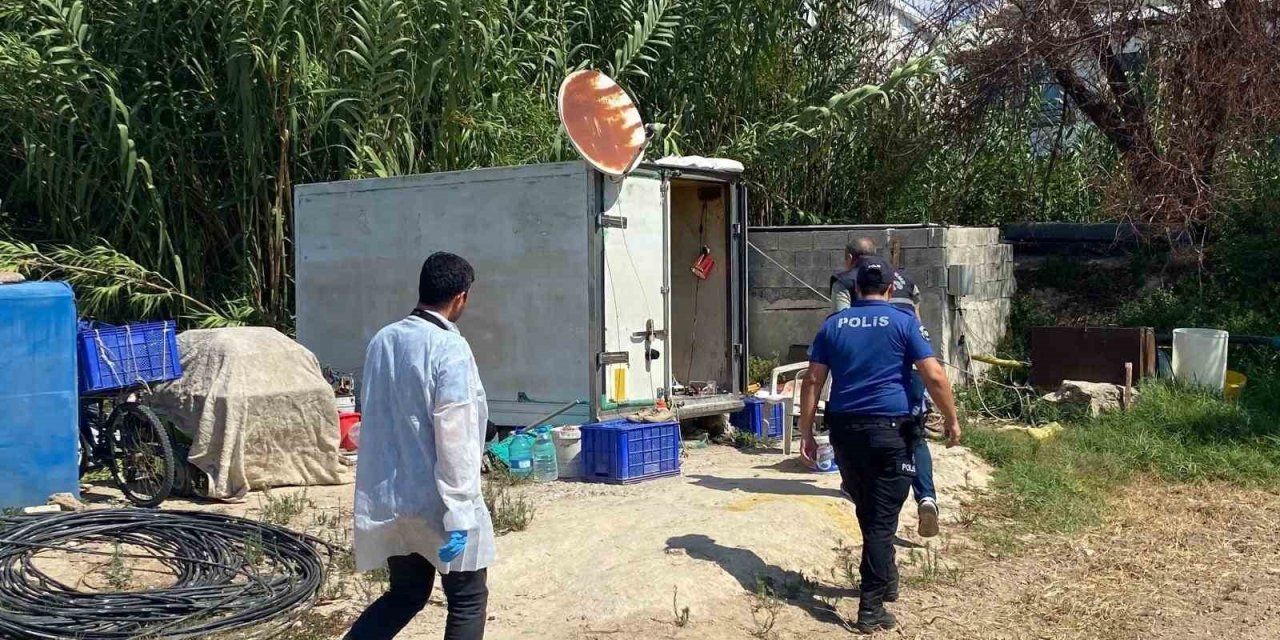 Tarladaki Konteynerde Yaşayan Adam Ölü Bulundu