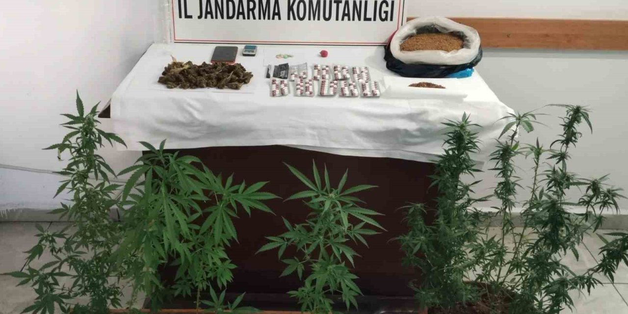 Mersin’de Uyuşturucu Taciri 3 Şüpheli Yakalandı