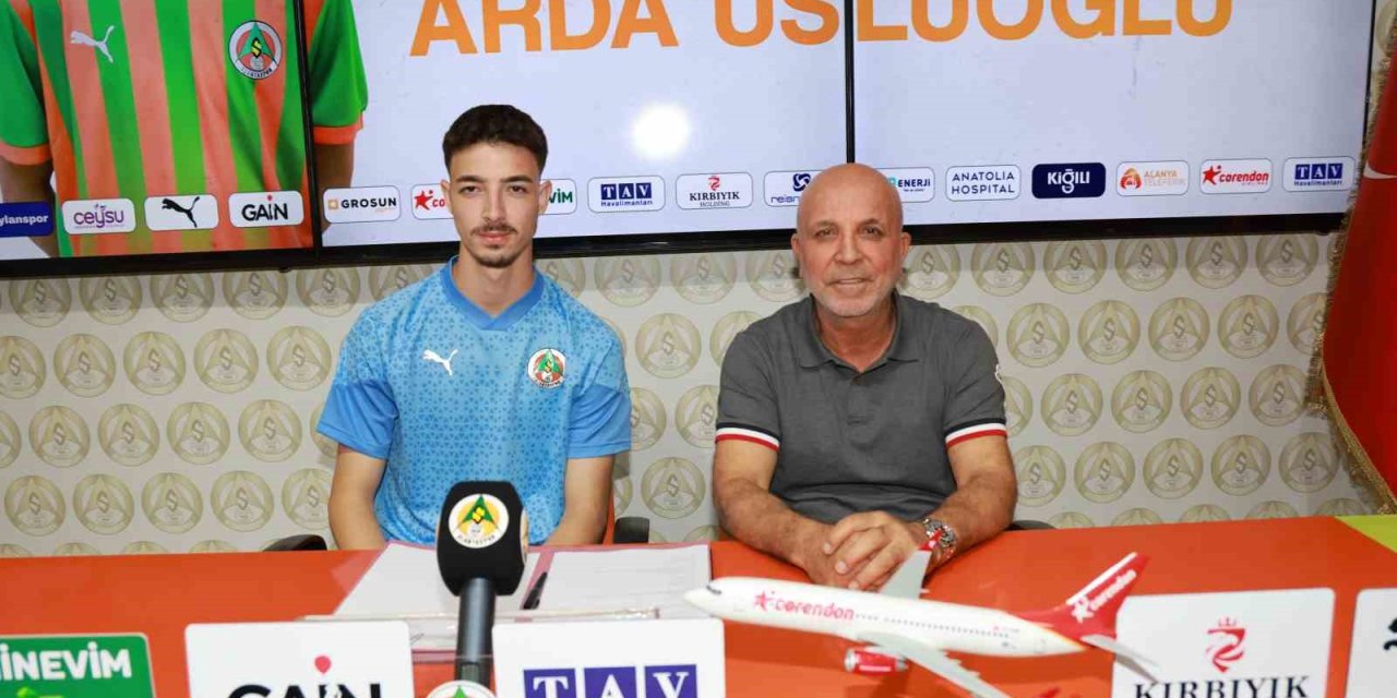 Alanyaspor, Genç Santrforu Renklerine Bağladı
