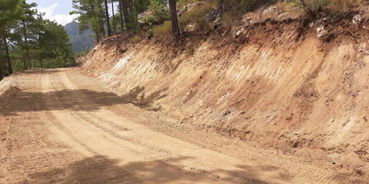 Mersin’de Orman Yolları Yapım Çalışmaları Sürüyor
