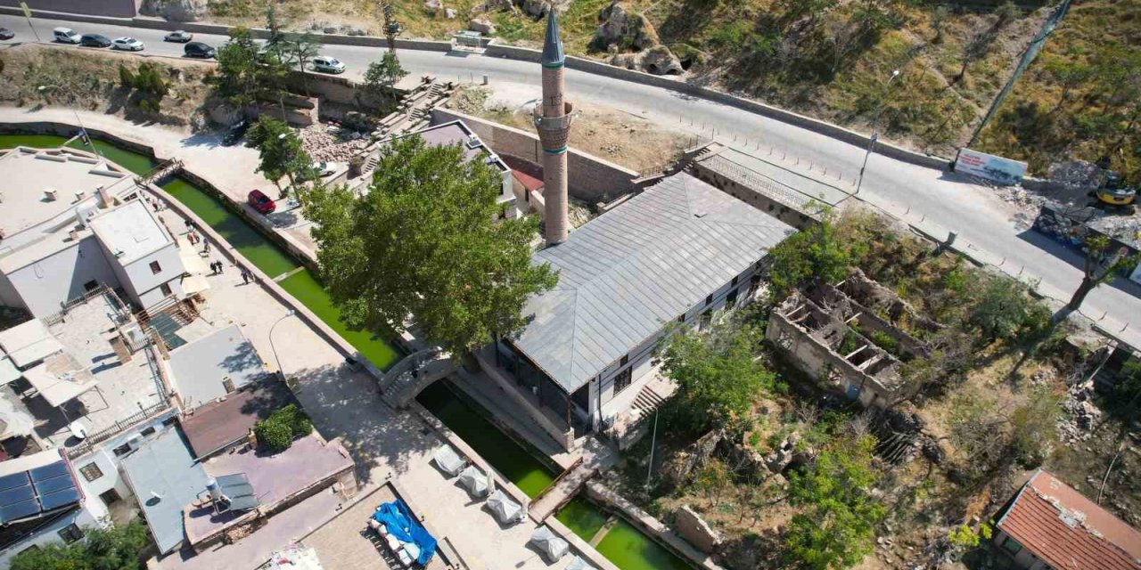 Osmanlı Döneminden Kalan Tarihi Yapı: Çay Camii
