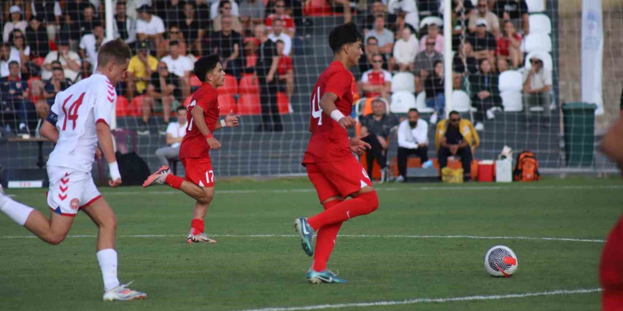 Futbolun Kalbi, Erciyes Yüksek İrtifa Kamp Merkezi’nde Atıyor