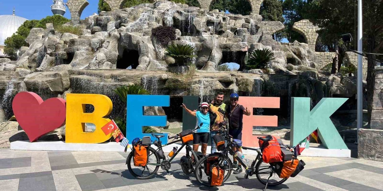 Alman Çift ‘yapamazsın’ Diyen Arkadaşlarına İnat 6 Bin Kilometre Pedal Çevirdi