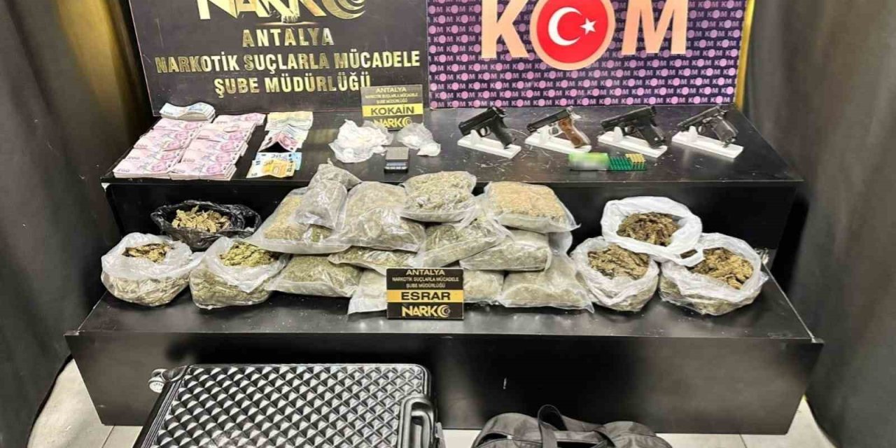 Antalya’da Silah Ticareti Yapan Şahıslara Operasyon: 2 Tutuklama