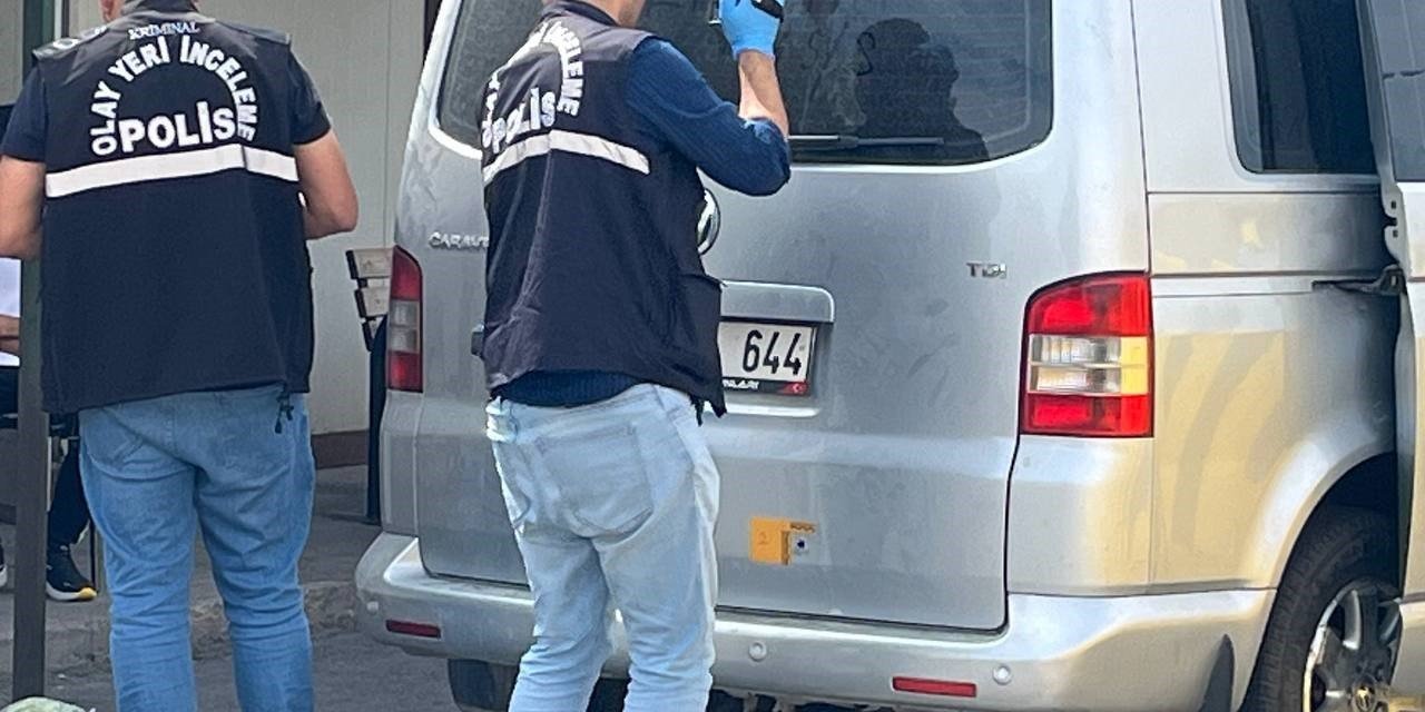 Kurşunlanan Minibüs, Polis Uygulama Noktasına Sığındı