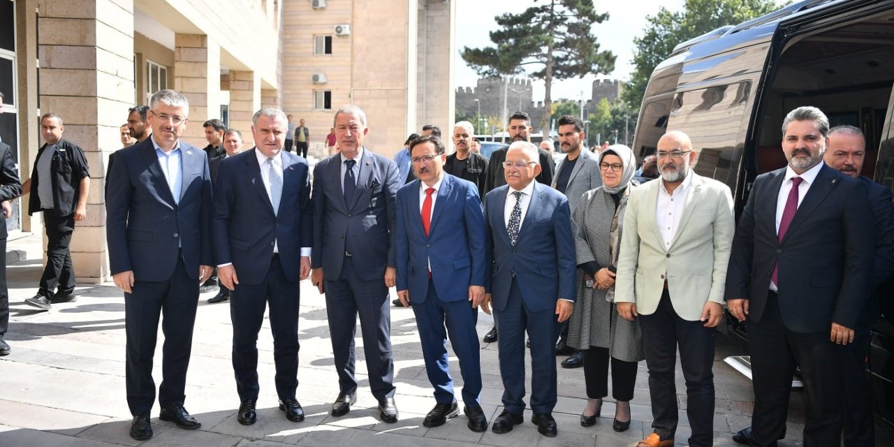 Bakan Aşkın Bak’tan Kayseri Valiliği’ne Ziyaret