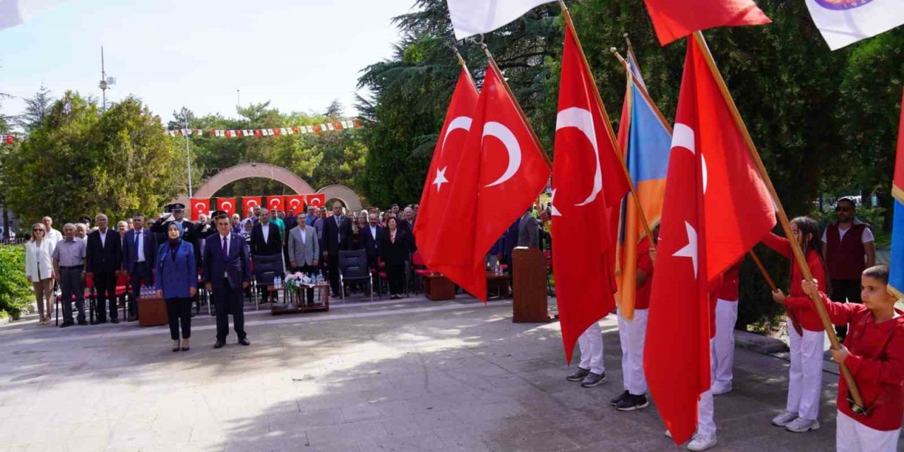 Başkan Ataç, Mahmudiye’nin Kurtuluş Yıldönümü Programına Katıldı