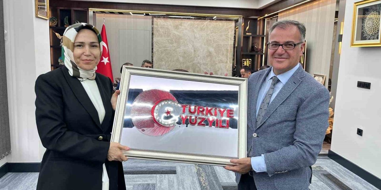 Başkan Özdoğan’a Asuman Erdoğan’dan Ziyaret