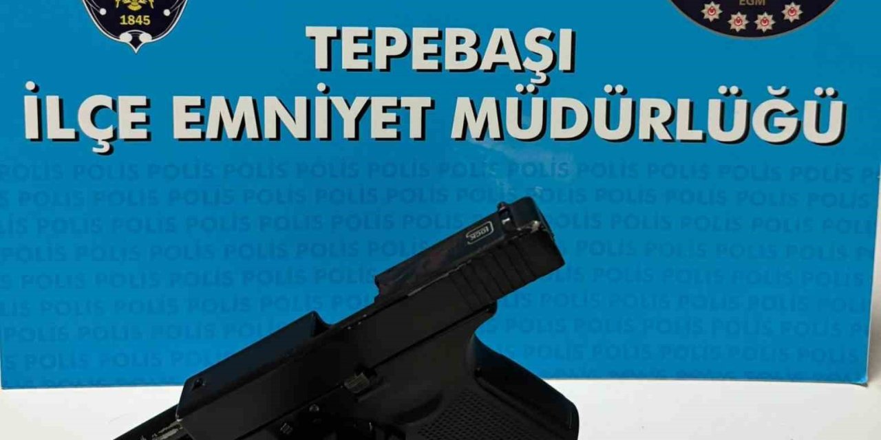 Hakkında Kesinleşmiş Hapis Cezası Bulunan Şahıs Ruhsatsız Tabanca İle Yakalandı