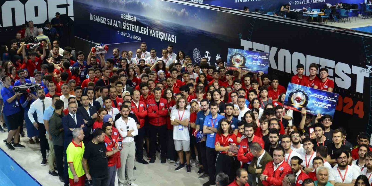 Gençlerden Selçuk Bayraktar’a Yoğun İlgi