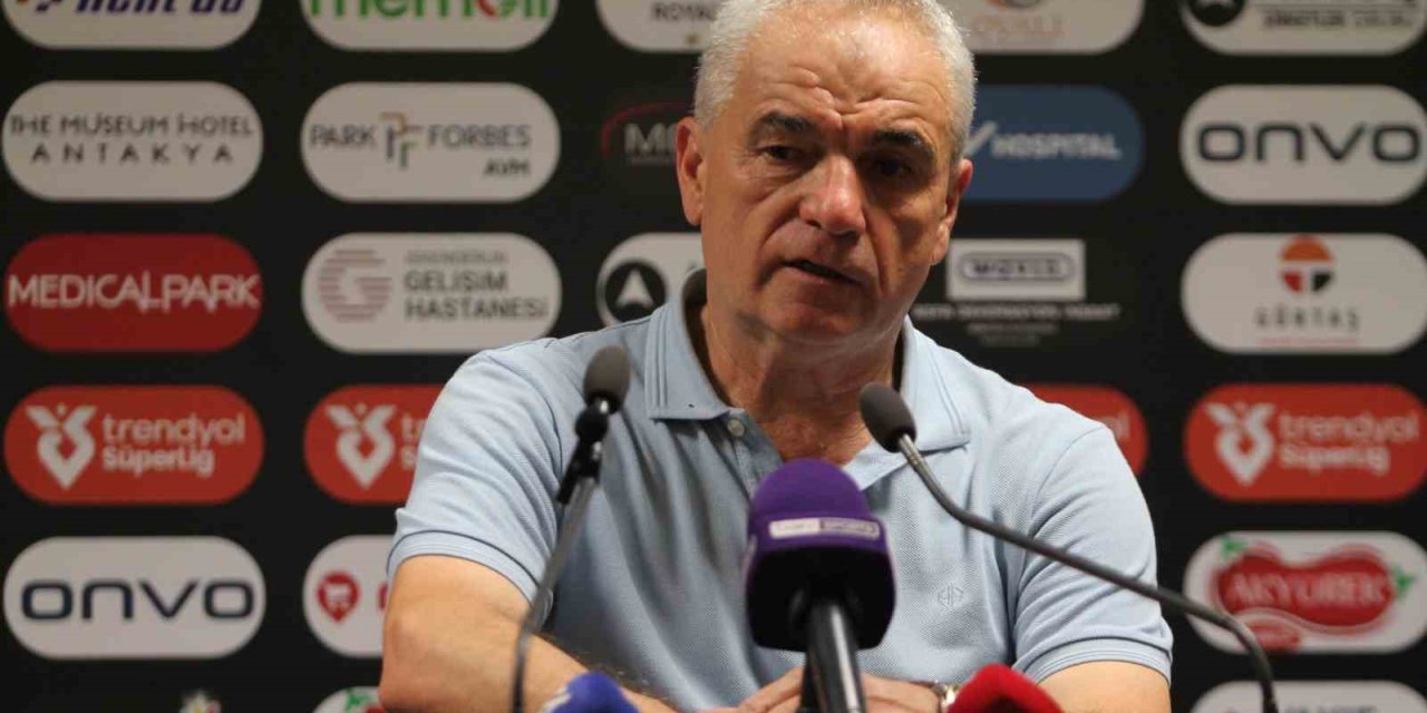 Rıza Çalımbay: "ilk Yarıda Beklemediğimiz Basit Hatalar Yaptık"