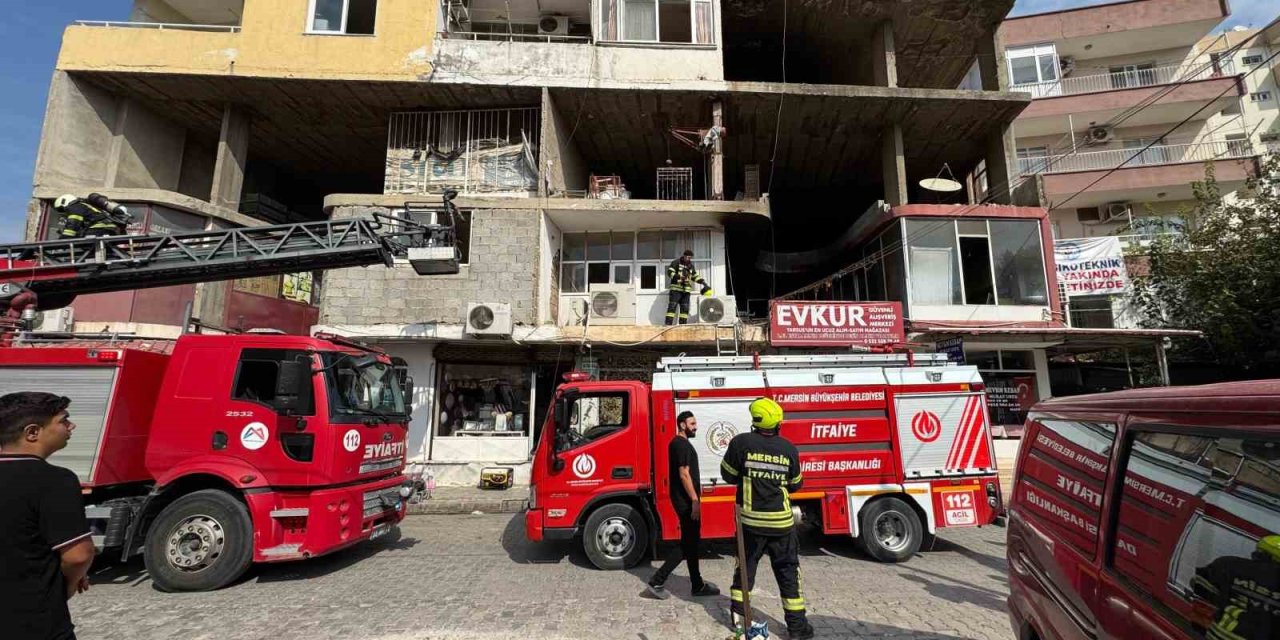 Tarsus’ta Kitapçıda Yangın