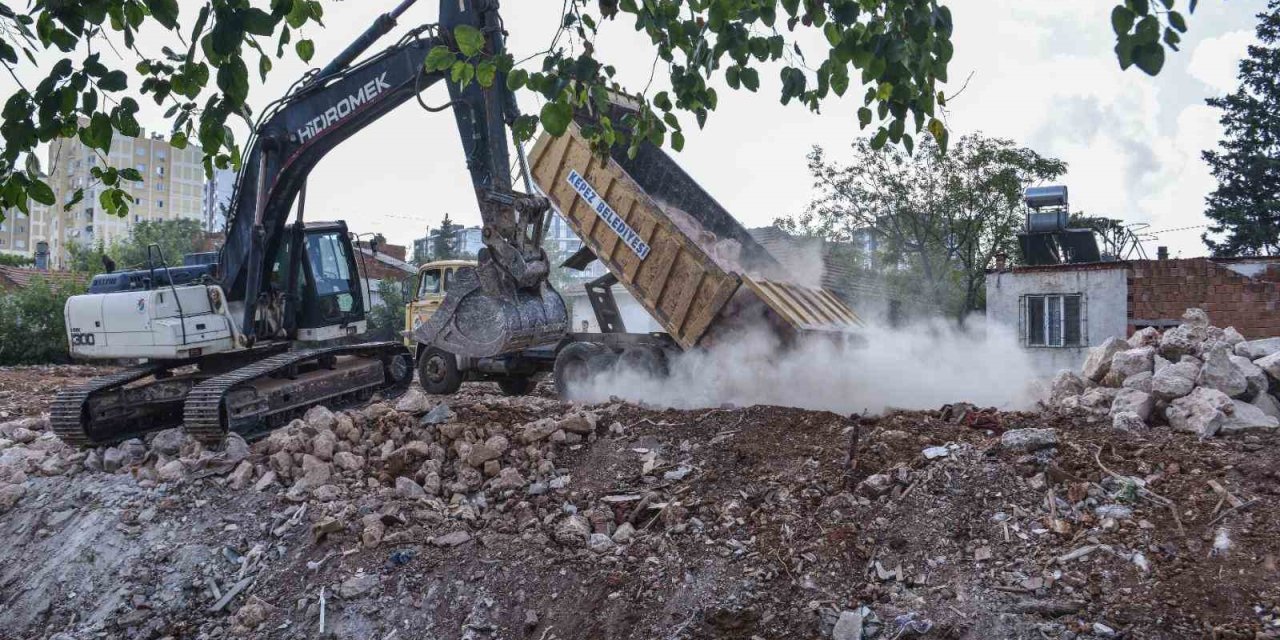 Kepez Belediyesi, Ay Deresi Islah Çalışmasıyla Sel Baskınlarına ‘dur’ Diyecek