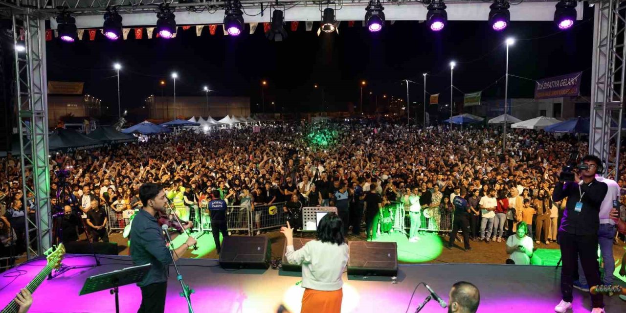 Akdeniz’de ’barış Ve Kültür Festivali’ Coşkusu Yaşandı