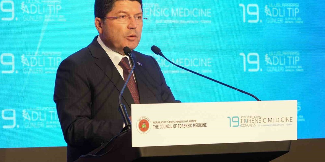 Adalet Bakanı Yılmaz Tunç: "adli Tıp Hizmetlerinde Yapay Zekânın Daha Etkin Kullanılmasını Sağlayacağız"