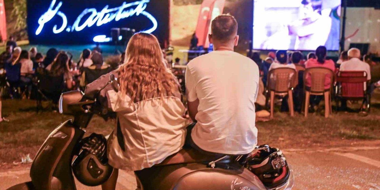 Manavgat’ta Açık Hava Sineması Keyfi