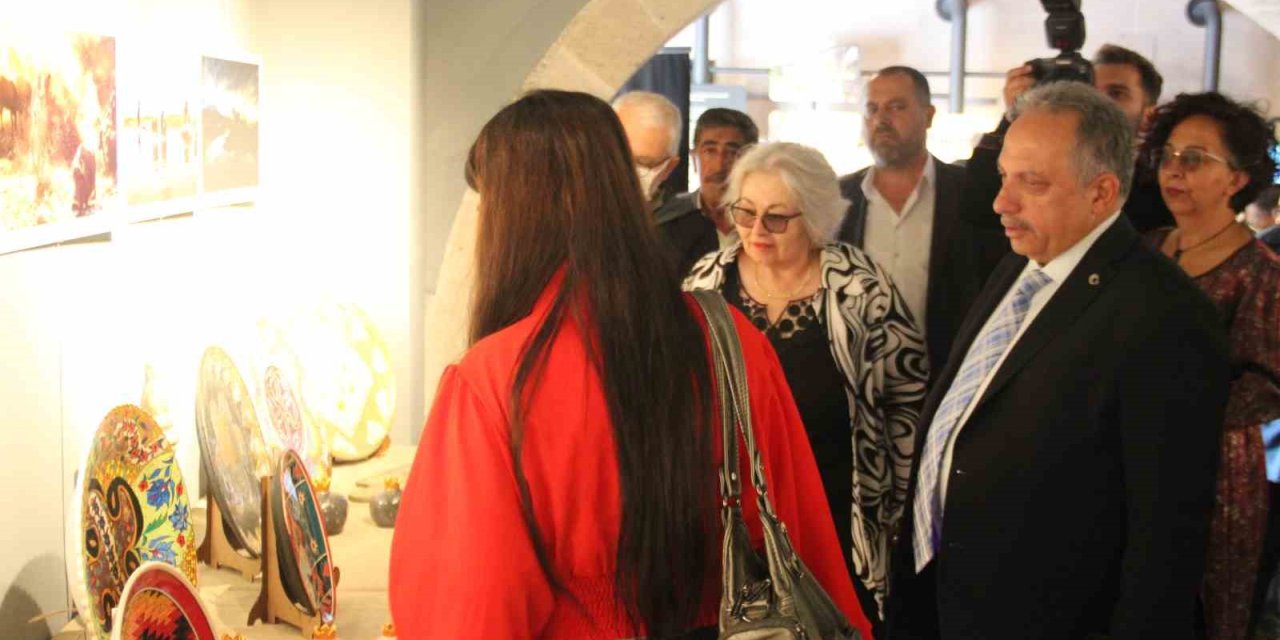 Talas’ta Geleneksel Çini Sanatları Sergisi Açıldı