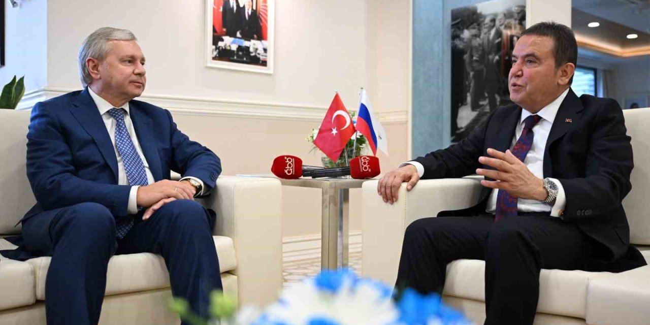 Moskova Hükümet Bakanı İle Başkan Böcek İş Birlikleri Hakkında Görüş Alış Verişinde Bulundu