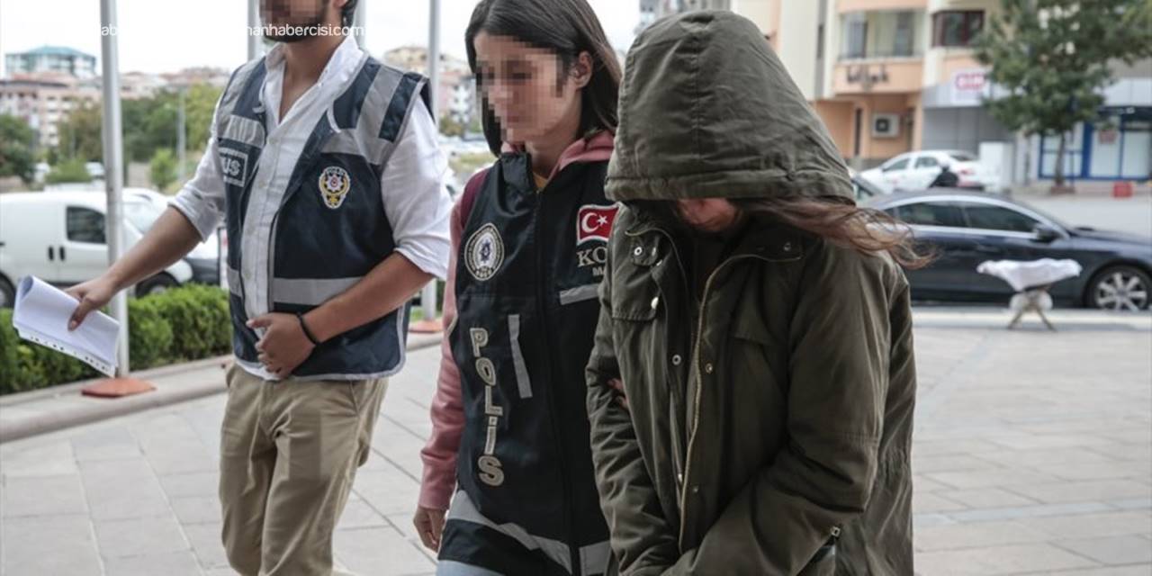 Devlet Büyüklerinin İsimlerini Kullanarak Dolandırdılar