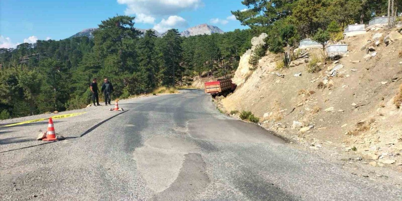 Eski İmamı Öldürüp Kaza Süsü Vermişler