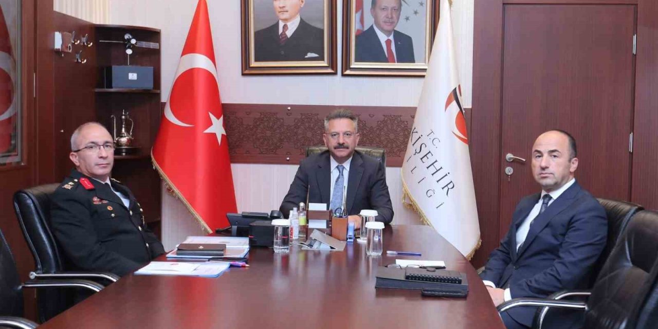 Vali Aksoy, Bakan Yerlikaya’nın Vks İle Gerçekleştirdiği Toplantıya Katıldı