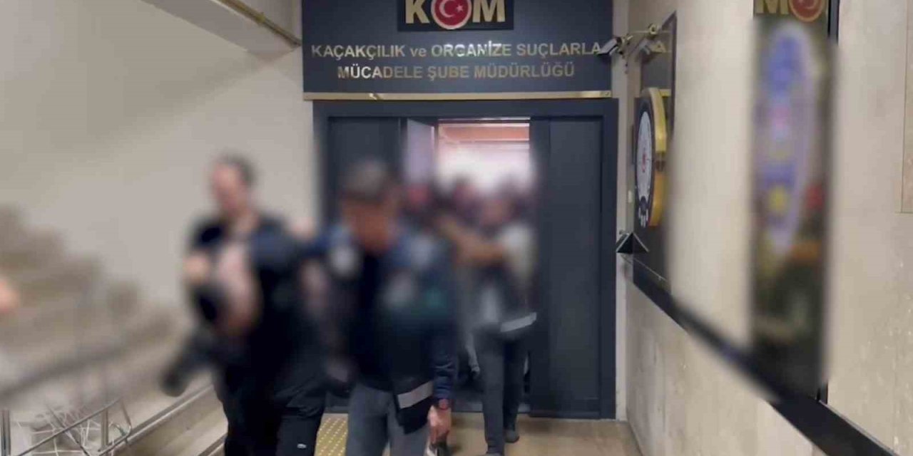 Kayseri’de Kaçak Alkol Satışı Yapanlara Eş Zamanlı Operasyon: 8 Gözaltı