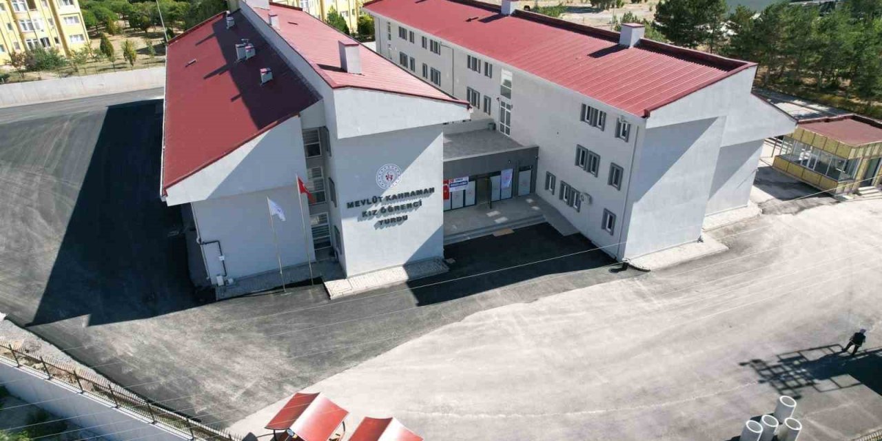 Tomarza Mevlüt Kahraman Kız Öğrenci Yurdu İlk Öğrencilerini Almaya Başladı