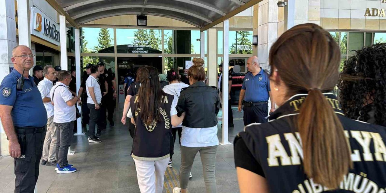 Antalya Merkezli 30 İlde Dolandırıcılık Operasyonu: 133 Şüpheli Adliyeye Sevk Edildi