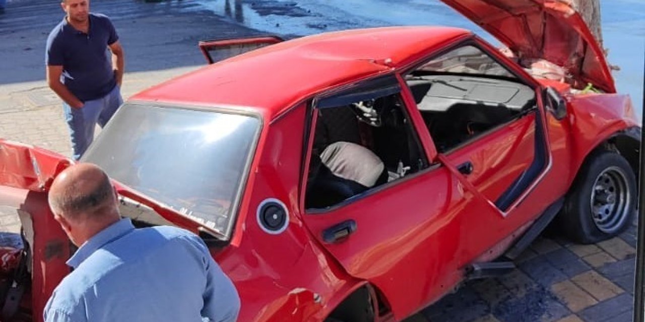 Otomobiller Çarpıştı: 5 Yaralı