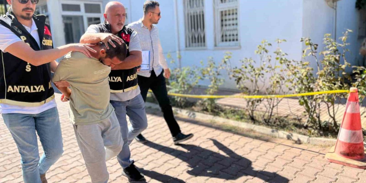 Valeyi Yaralayıp, Trompetçiyi 20 Bıçak Darbesiyle Öldüren Zanlı Tutuklandı