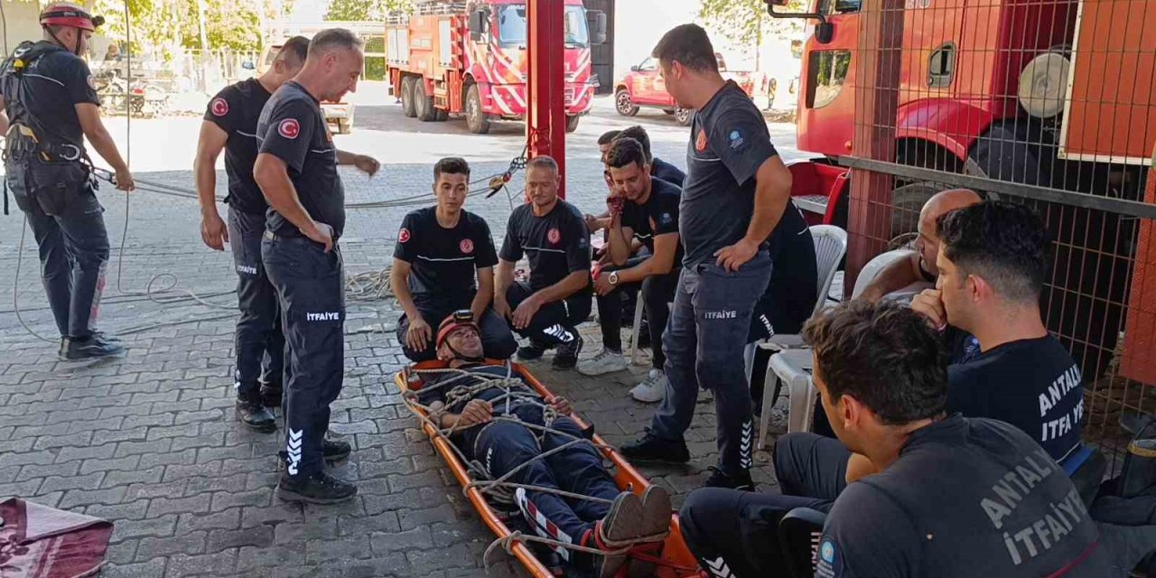 İtfaiye Personeline ‘yüksekte Güvenli Çalışma’ Eğitimi Verildi