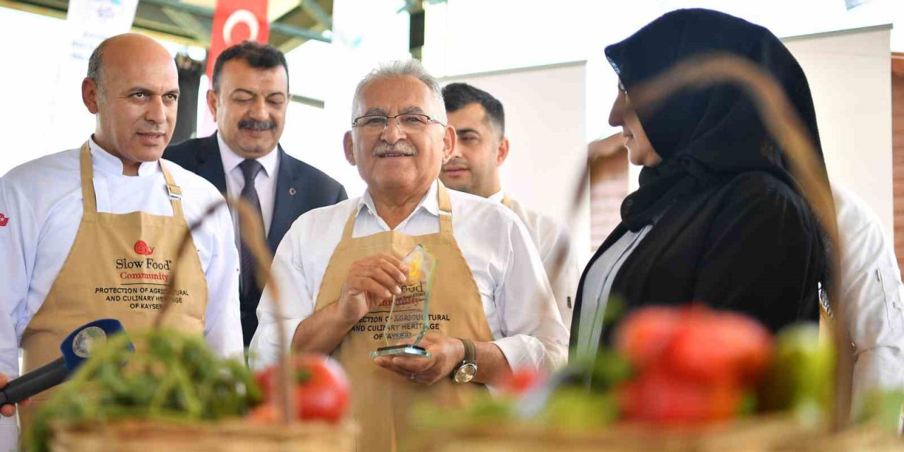 Başkan Büyükkılıç: "1 Ton Sucuk Döner İle Bir İlke İmza Atıyoruz"