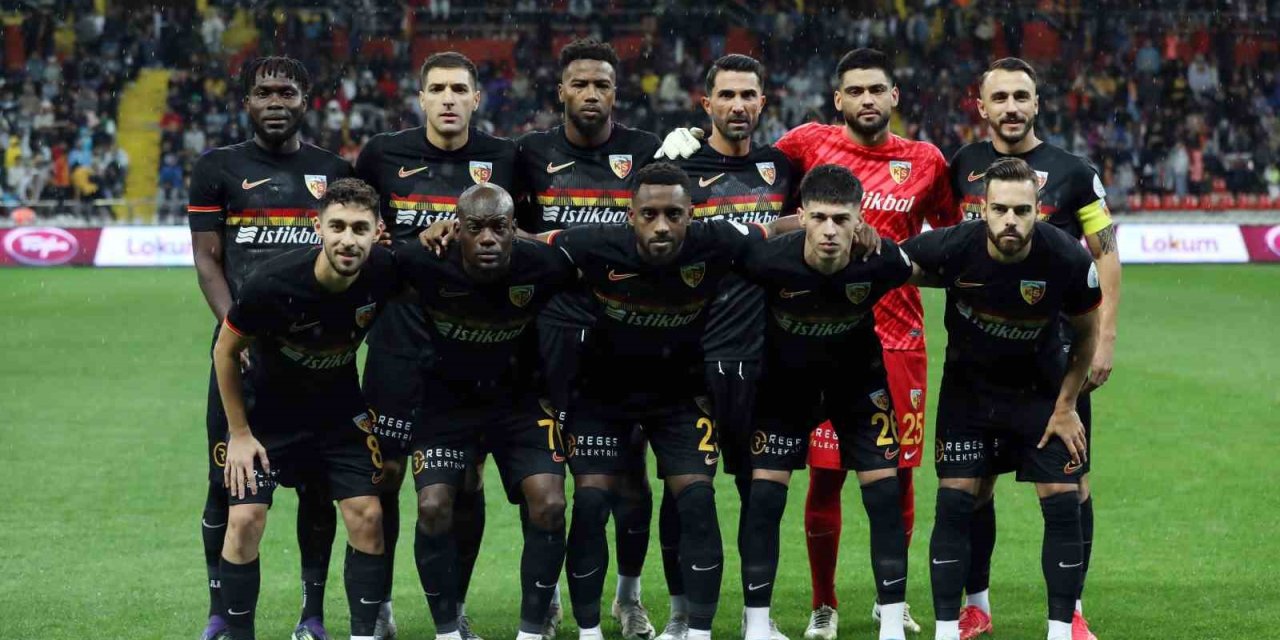 Bilal 2 Maç Sonra Kaleye Geçti