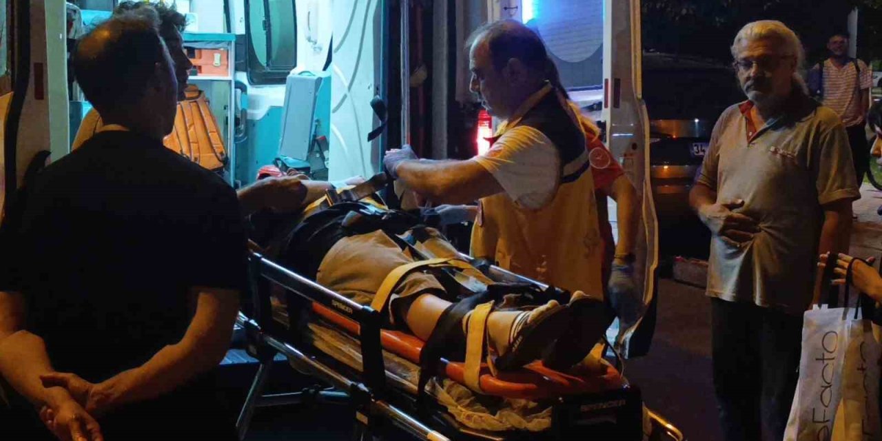 Yaya Geçidinde Scooter İle Motosiklet Çarpıştı: 3 Yaralı