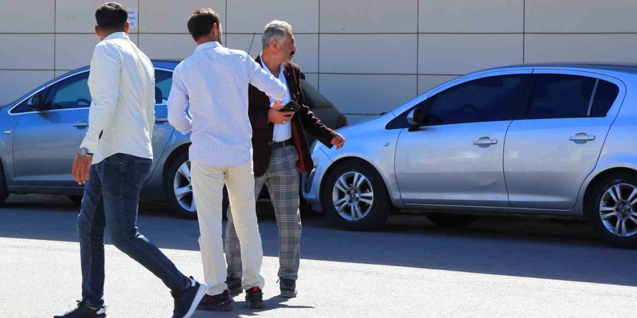 Yıldırım Çarpması Sonucu Ölen 17 Yaşındaki Selahattin’in Cenazesi Babası Tarafından Alındı