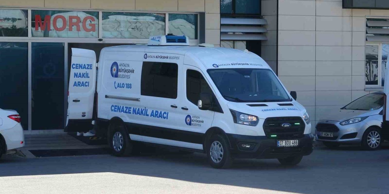 Ehliyetsiz Sürücünün Çarptığı Yaşlı Kadın Hayatını Kaybetti