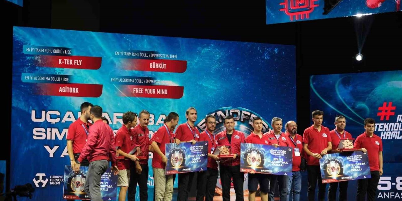 Başkan Altay Teknofest’e Damga Vuran Kapsül Takımlarını Tebrik Etti