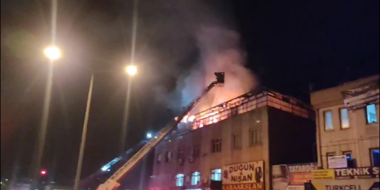 Konya’da Çatı Katı Alevlere Teslim Oldu