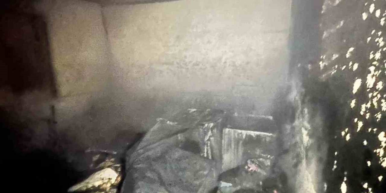 Tarsus’ta Bir Evde Çıkan Yangında Maddi Hasar Meydana Geldi