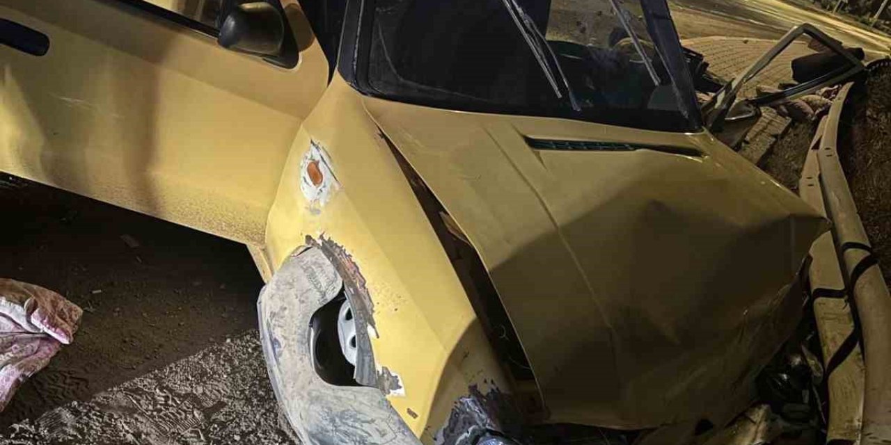 Konya’da Pikap Refüje Çarptı: 3 Yaralı