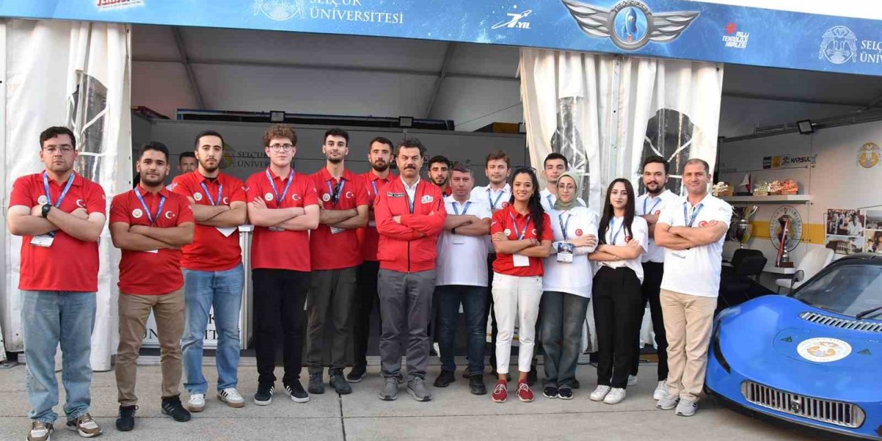 Rektör Yılmaz, Teknofest Adana’da Öğrencilerle Buluştu