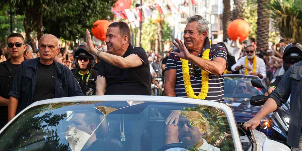 "altın Portakal Film Festivali" Geleneksel Kortejiyle Başladı