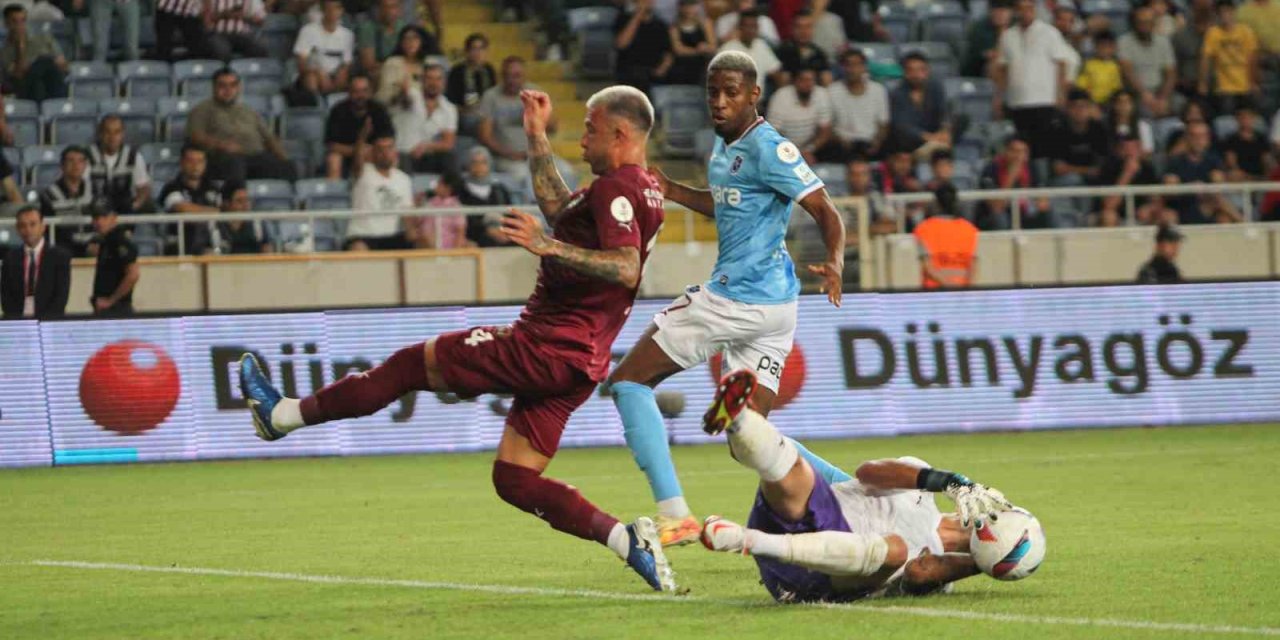 Trendyol Süper Lig: Hatayspor: 1 - Trobzonspor: 0 (ilk Yarı)