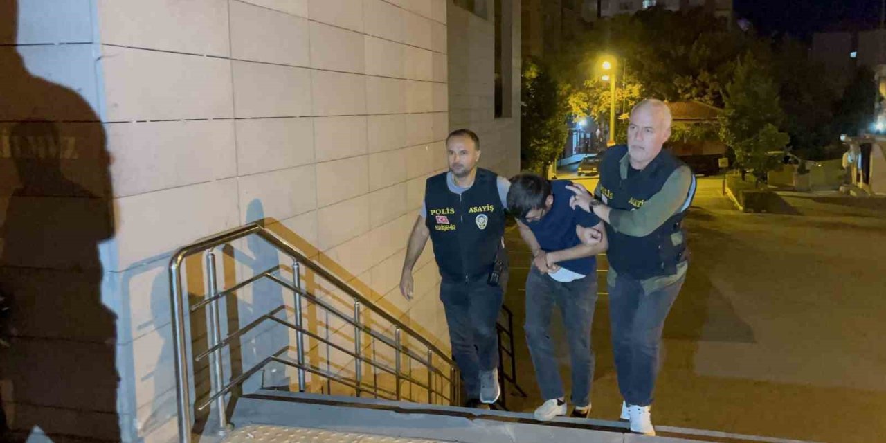 Müşterilerini 25 Milyon Tl Dolandıran Kuyumcu Adliyeye Sevk Edildi