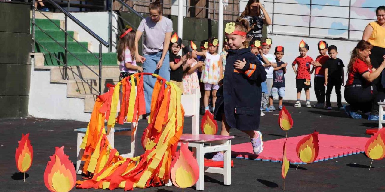 Minikler 1 Saatliğine İtfaiyeci Oldu