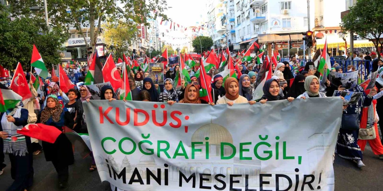 Antalya’da Filistin’e Destek Yürüyüşü