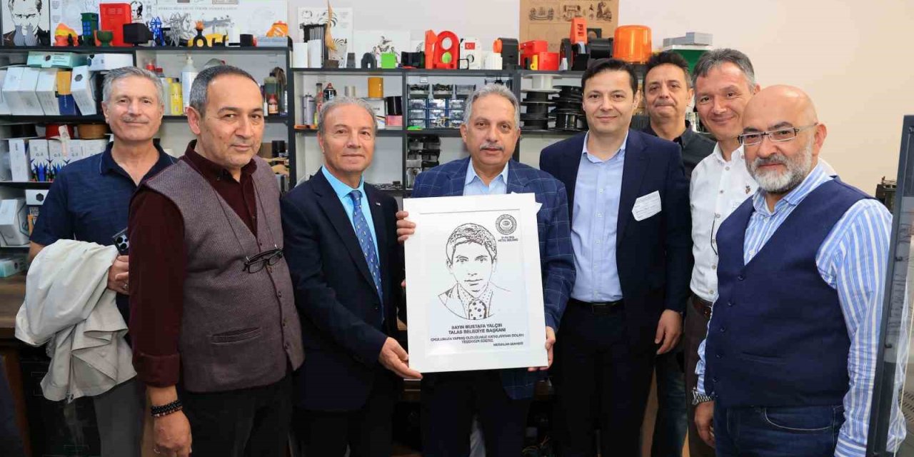 Başkan Yalçın Okul Arkadaşlarıyla Buluştu