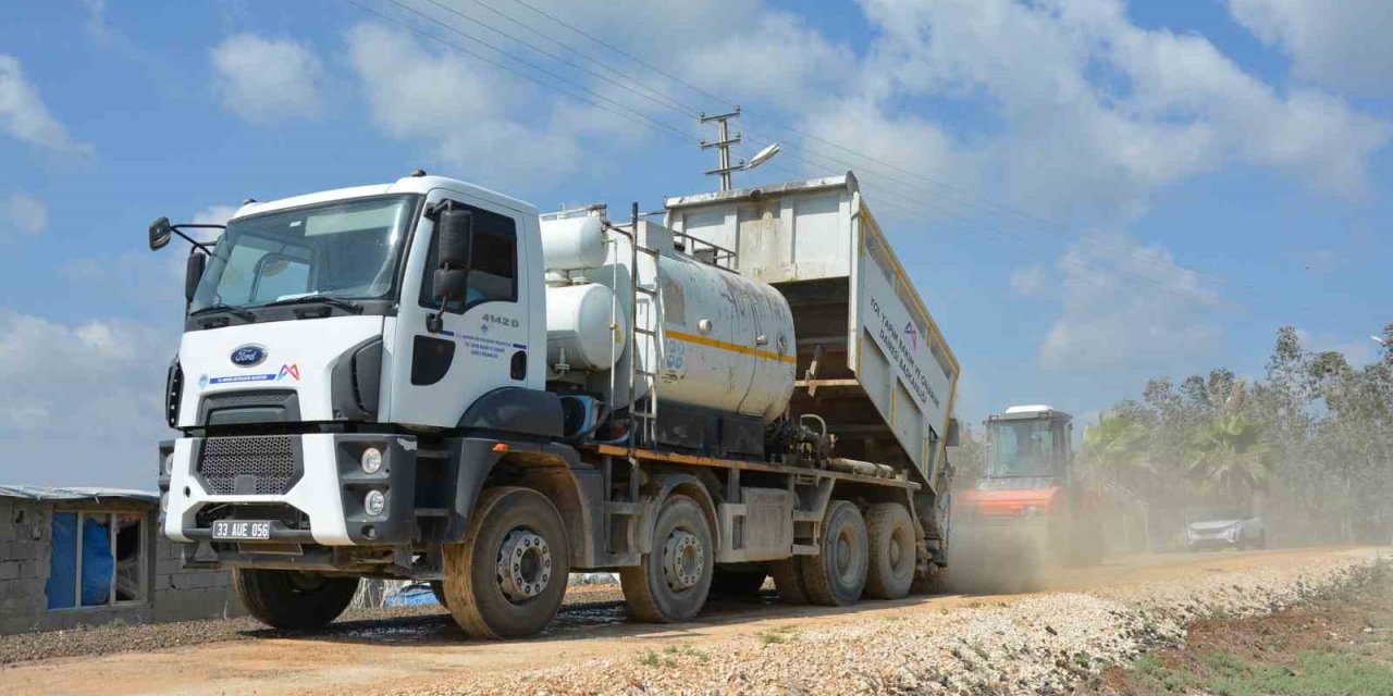 Büyükşehir Belediyesi, Tarsus’ta Köy Yollarını Yeniliyor
