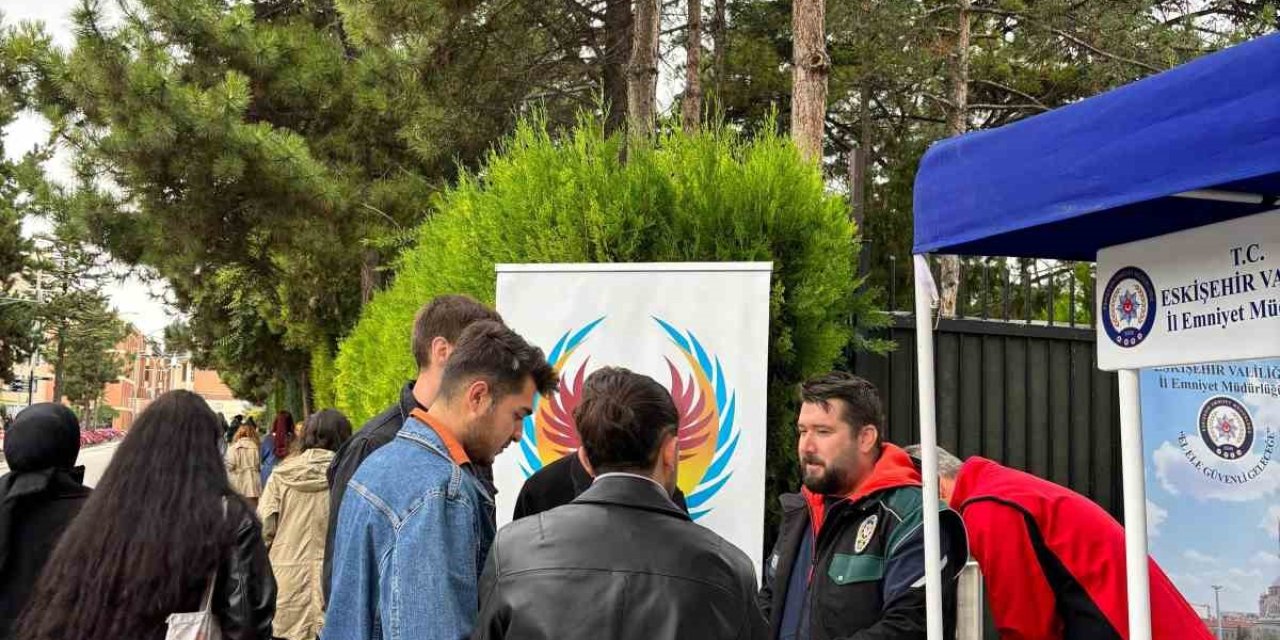 Polis Ekiplerinden Üniversite Öğrencilerine Bilgilendirme